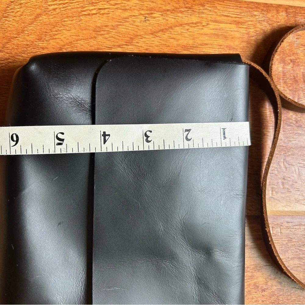 In Blue Black Leather Handmade Crossbody Bag - Picture 7 of 10